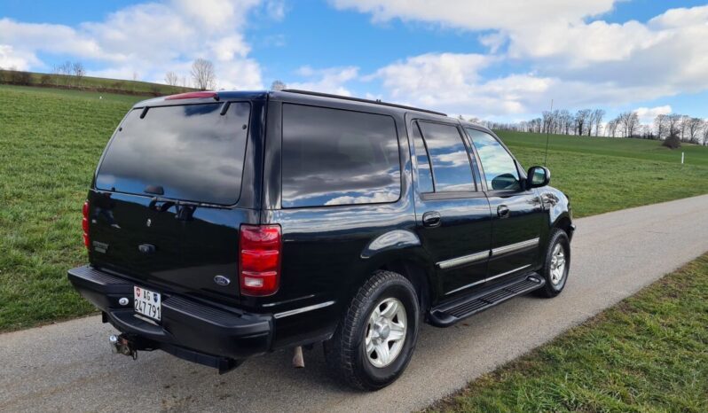 Ford Expedition voll