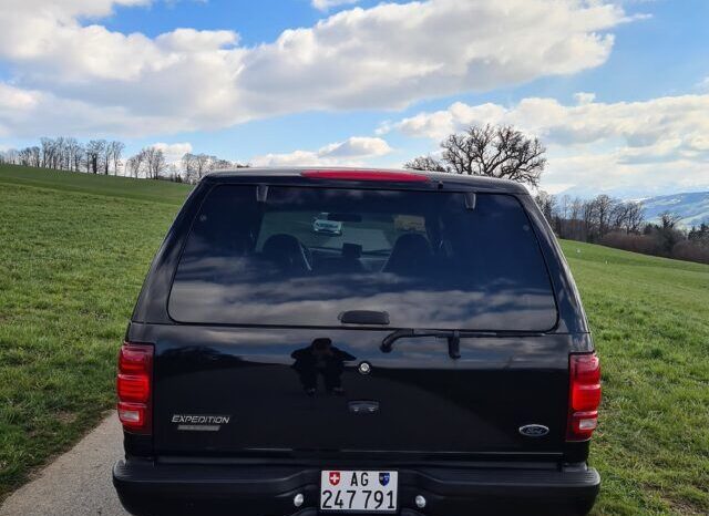 Ford Expedition voll