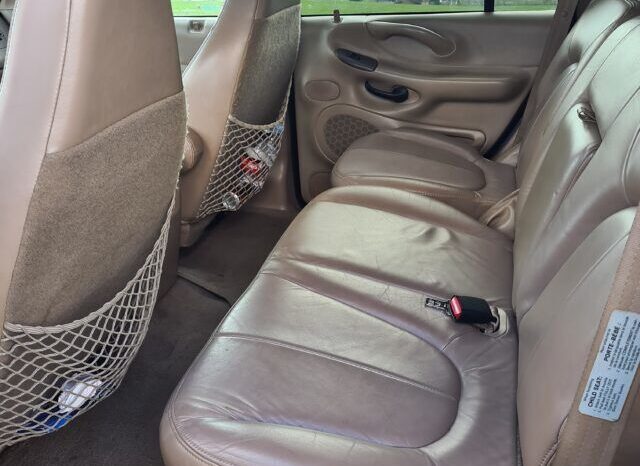 Ford Expedition voll