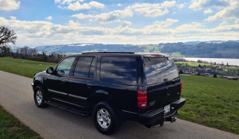 Ford Expedition voll