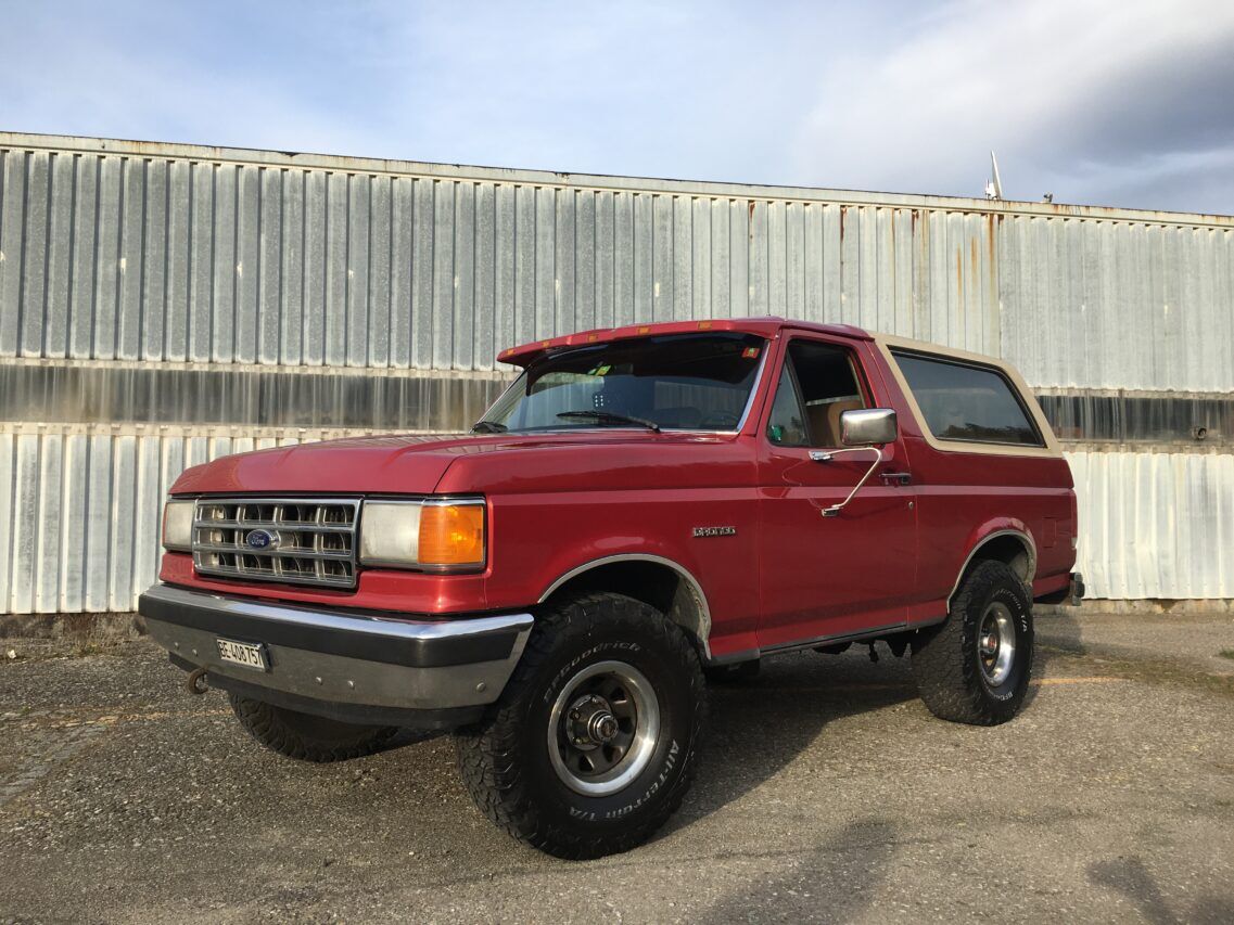 Ford Bronco 1