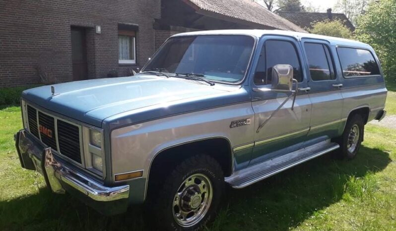 GMC Suburban voll