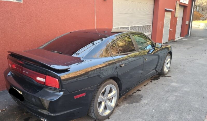 Dodge Charger voll
