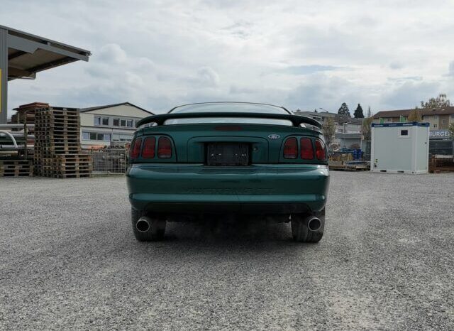 Ford Mustang voll