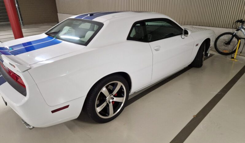 Dodge Challenger voll