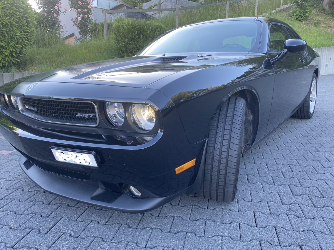Dodge Challenger SRT8