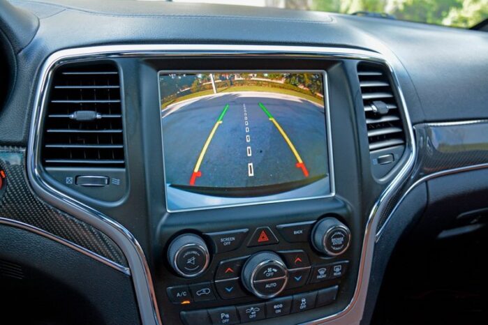 Jeep Grand Cherokee Srt voll