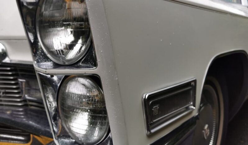 Cadillac de Ville voll