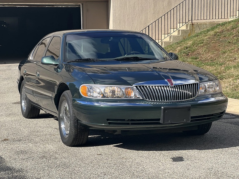 Lincoln Continental – 8500 Euro / 11000 Euro