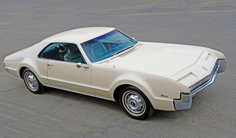Oldsmobile Toronado voll