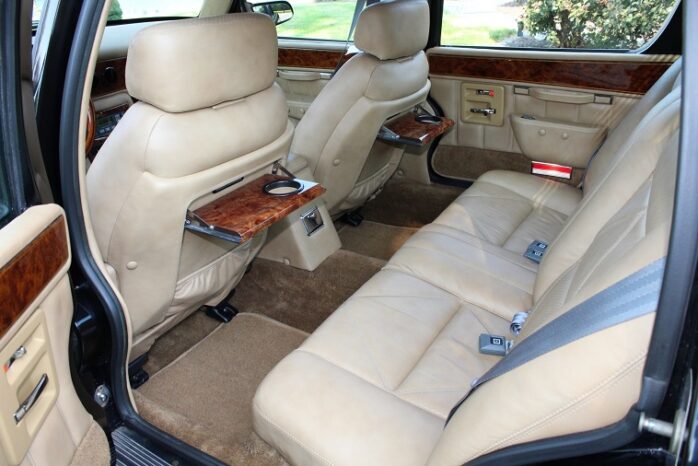 Studebaker Avanti Sedan voll