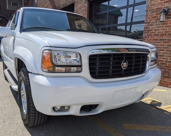 Cadillac Escalade voll