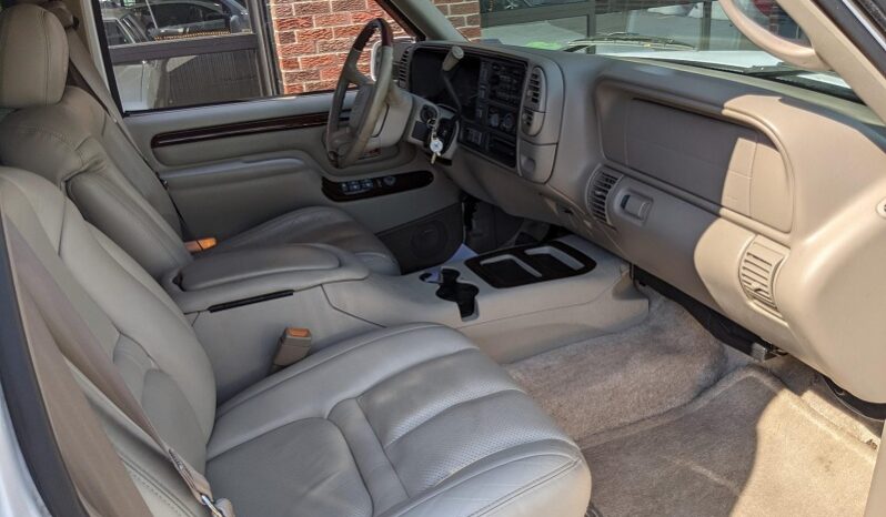 Cadillac Escalade voll